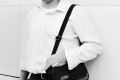 Mann mit Tasche 001